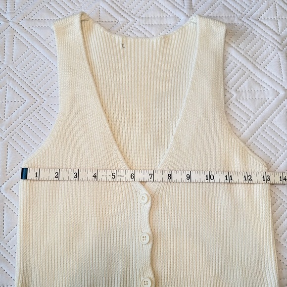 BRANDY MELVILLE  Elizabeth Button Knit Vest Pockets V-Neck - Picture 2 of 7